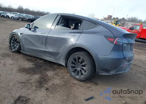 2023 Tesla Model Y Awd/Long Range Dual Motor All-Wheel Drive from USA, damaged, VIN 7SAYGAEE7PF614910